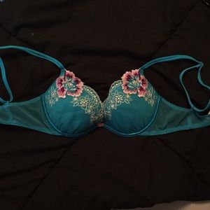 Victoria’s Secret push-up bra.
